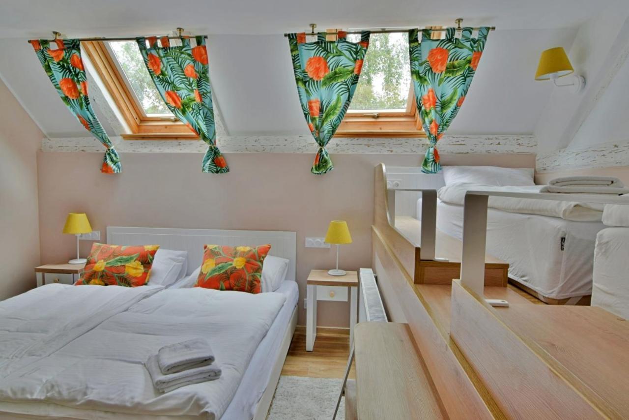 Gosciniec Nowa Wioska Bed & Breakfast Wałbrzych Dış mekan fotoğraf