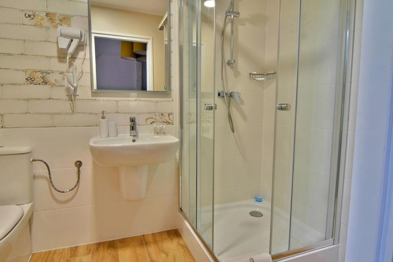 Gosciniec Nowa Wioska Bed & Breakfast Wałbrzych Dış mekan fotoğraf