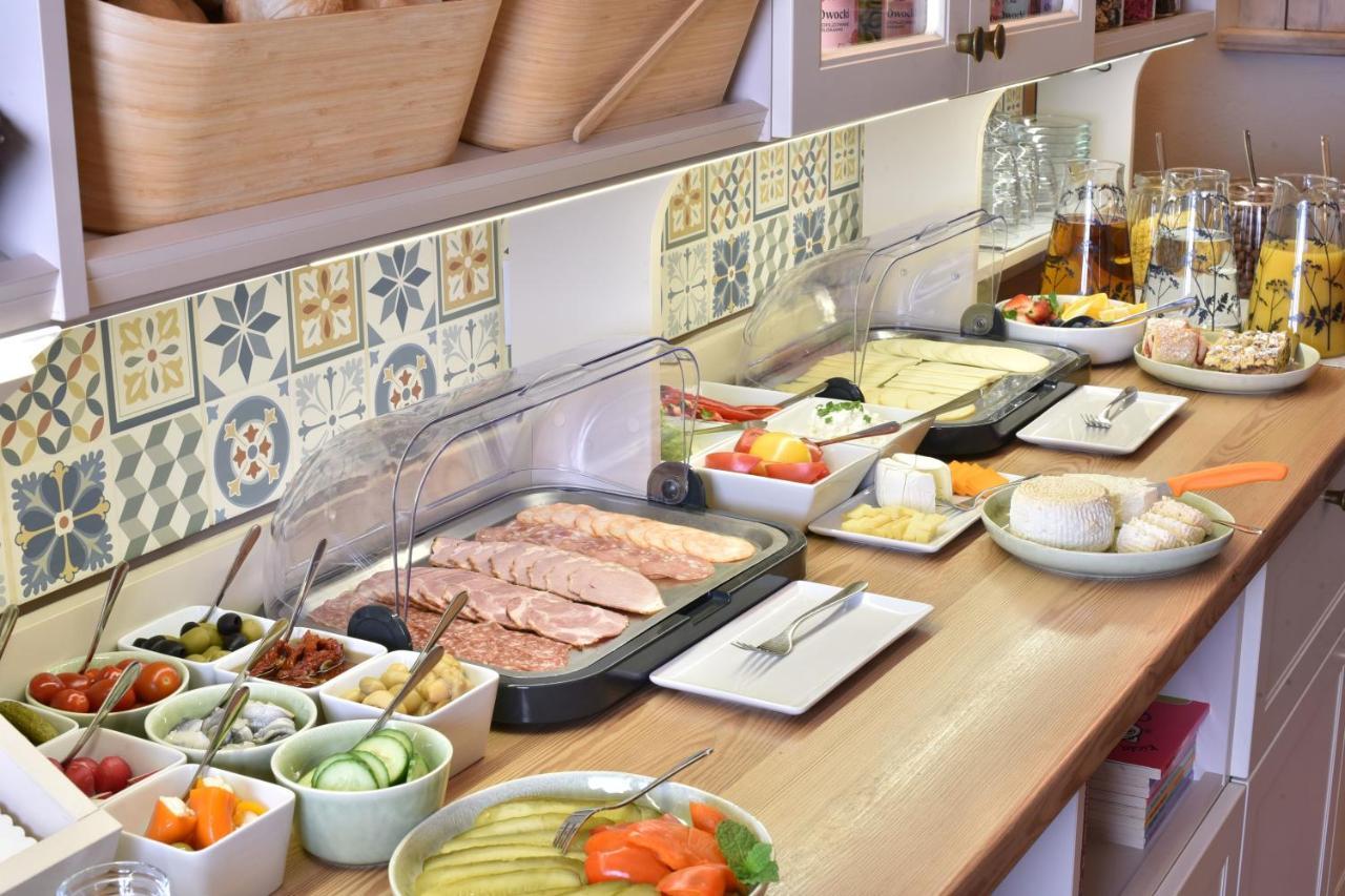 Gosciniec Nowa Wioska Bed & Breakfast Wałbrzych Dış mekan fotoğraf