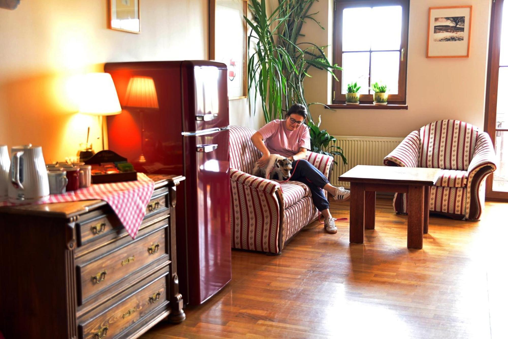 Gosciniec Nowa Wioska Bed & Breakfast Wałbrzych Dış mekan fotoğraf